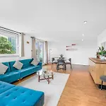 Riverside Balcony Apartments, 10 Minutes From Oxford Circus