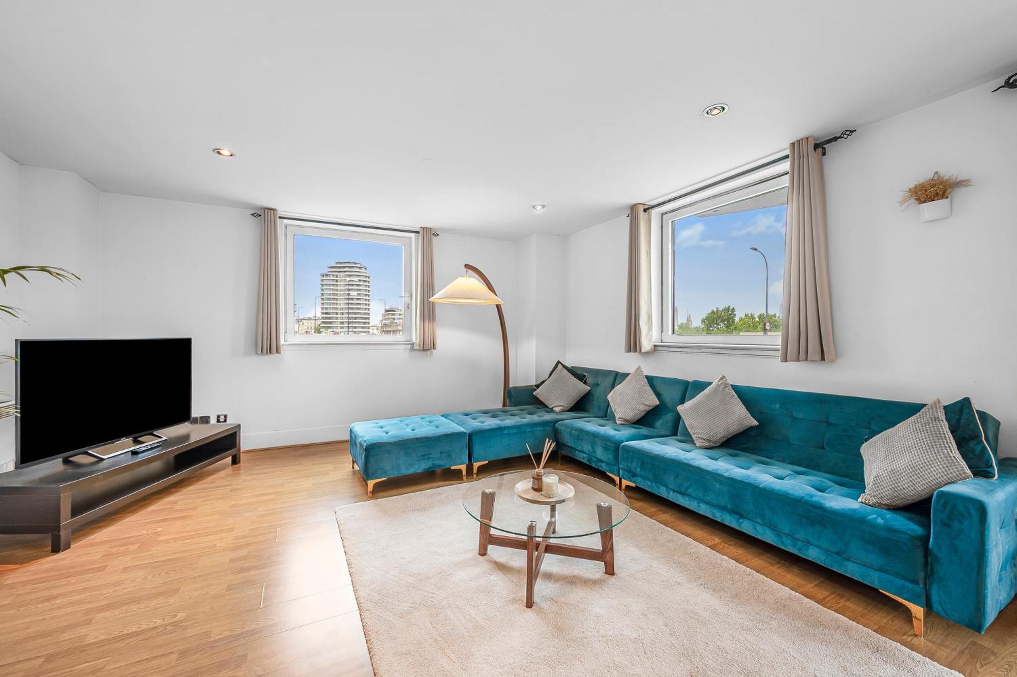 Riverside Balcony Apartments, 10 Minutes From Oxford Circus * London